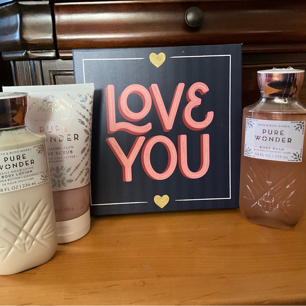 Bath & Body Works Pure Wonder